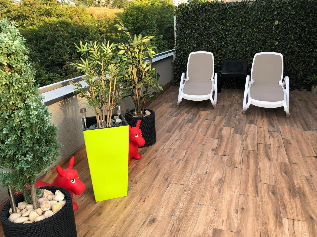 Relax Cluj Apartment And Terrace Exterior photo
