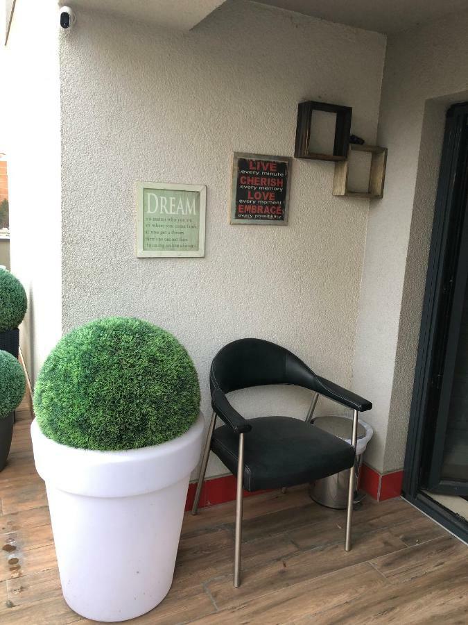 Relax Cluj Apartment And Terrace Exterior photo